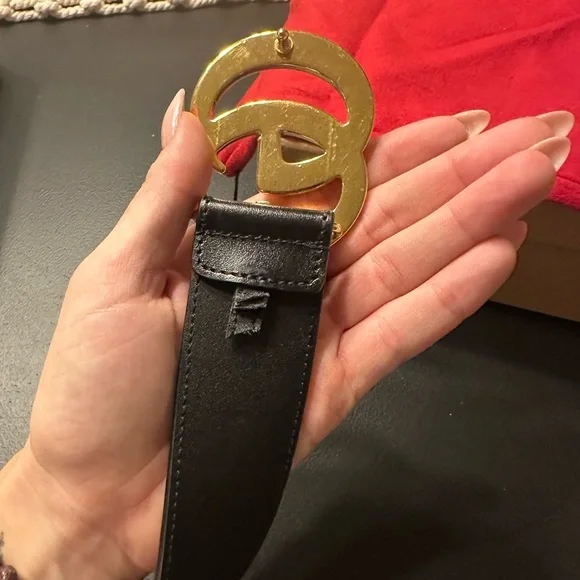 Gucci Marmont Black Gold Leather Belt - AUTHENTIC - Picture 4 of 5